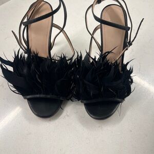 Pour La Victoire Black Feathered Heels